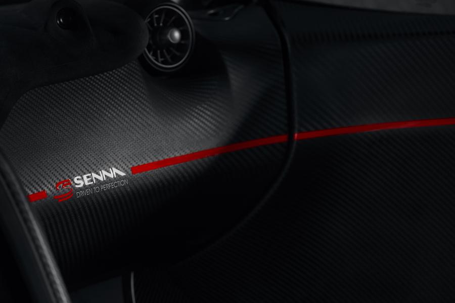Детали интерьера McLaren MSO P1 GTR Ayrton Senna 2018 года  (фото 4 из 8)